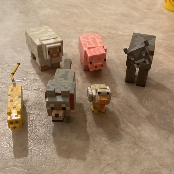 MINECRAFT character figurines with accessories. Lot of 16 assorted figures. - Picture 3 of 6